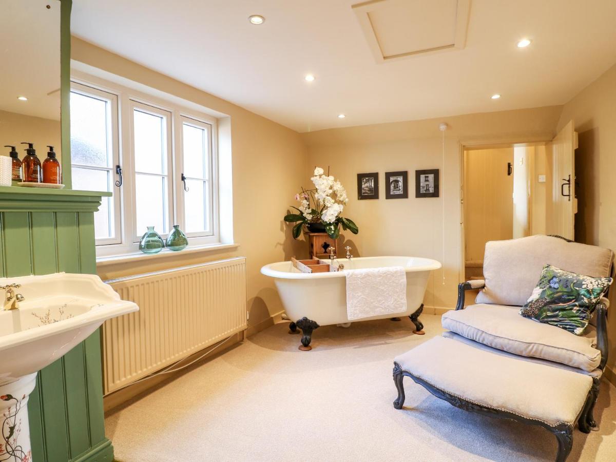 Bluebell Cottage Rugeley Extérieur photo