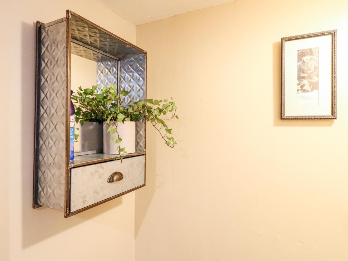 Bluebell Cottage Rugeley Extérieur photo