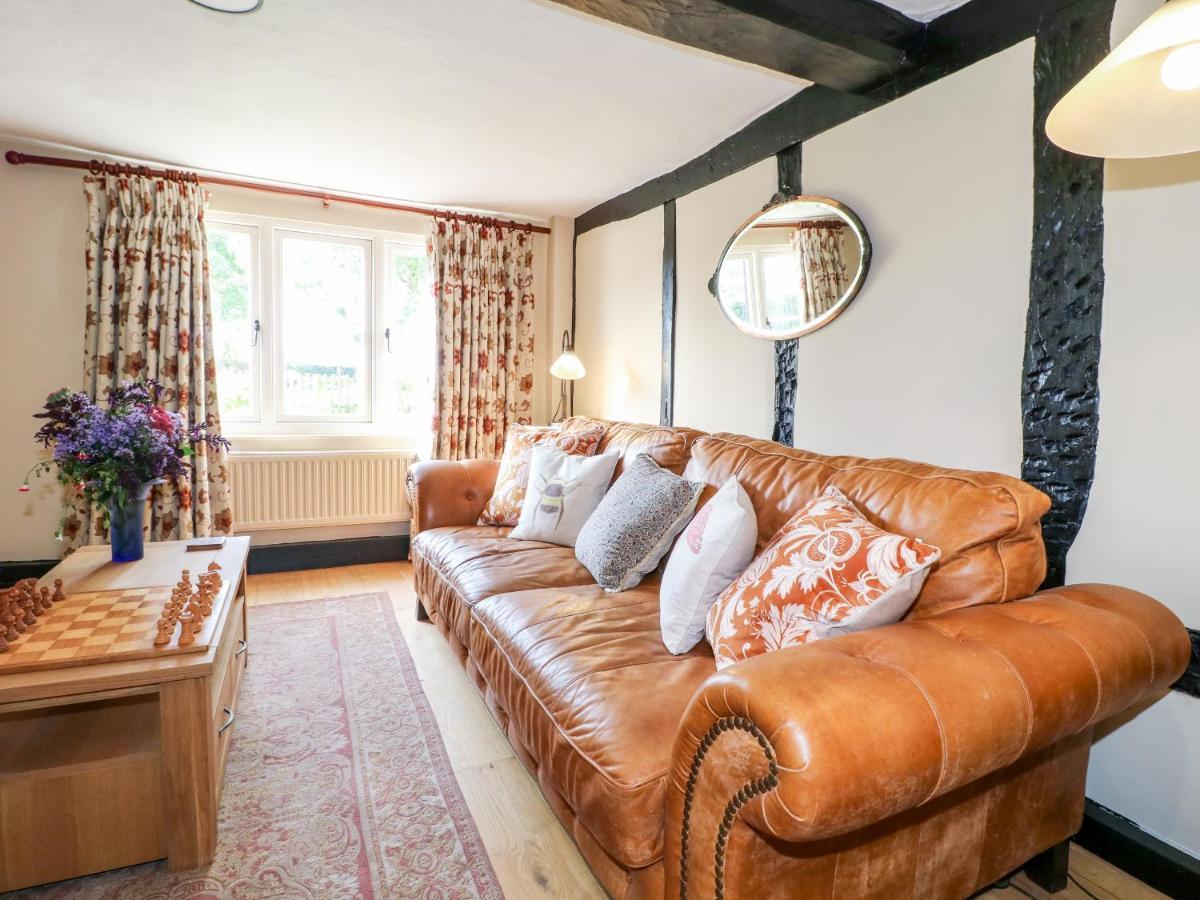Bluebell Cottage Rugeley Extérieur photo