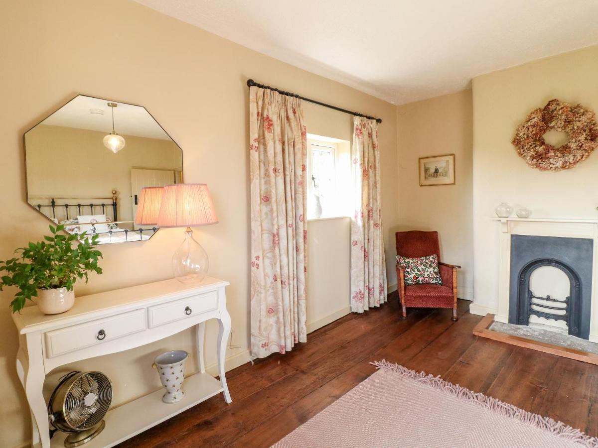 Bluebell Cottage Rugeley Extérieur photo