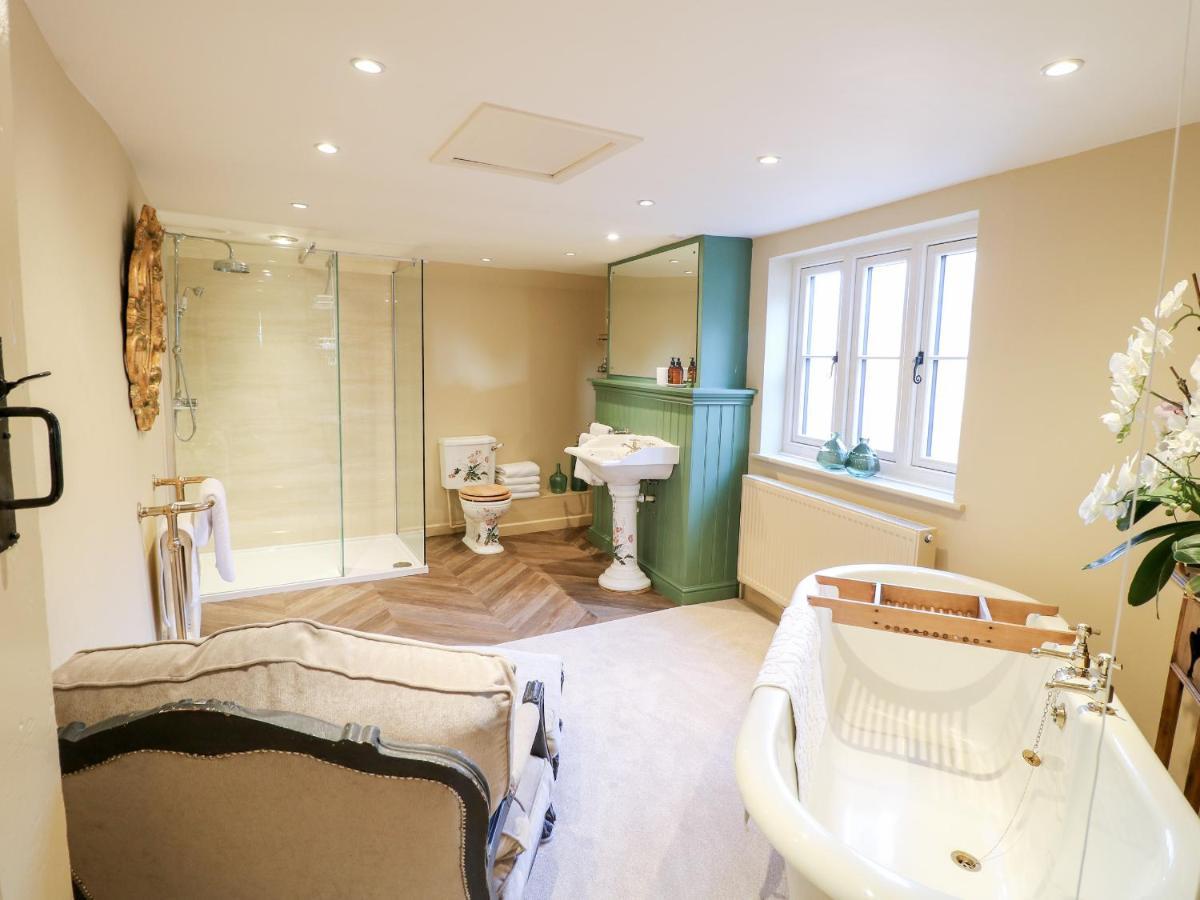 Bluebell Cottage Rugeley Extérieur photo